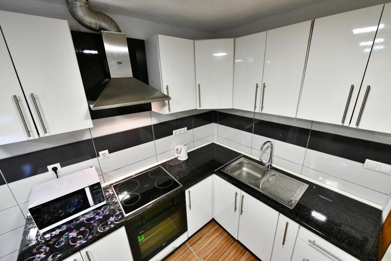 Lora Apartment Rakovica Bagian luar foto
